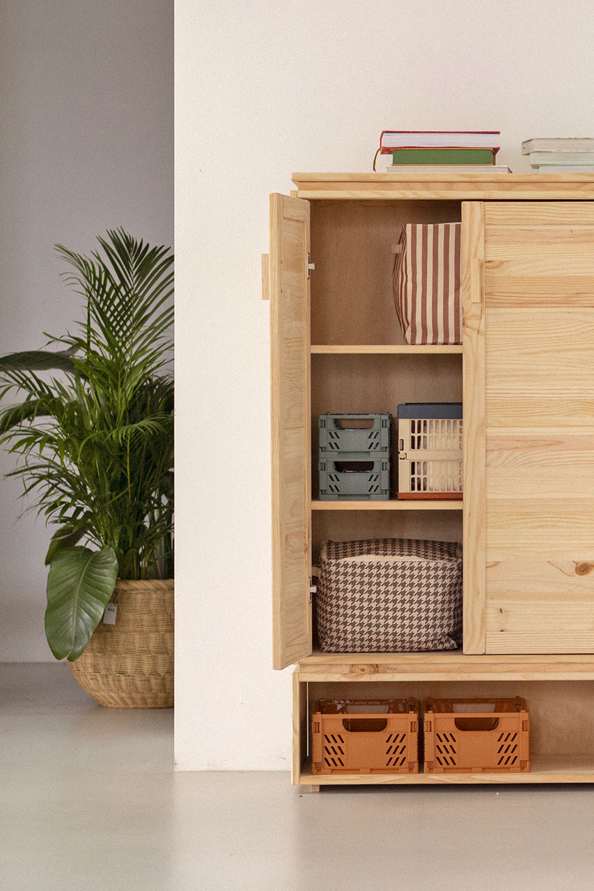 Imagen de ambiente 6 para:Armario zapatero doble de madera maciza 